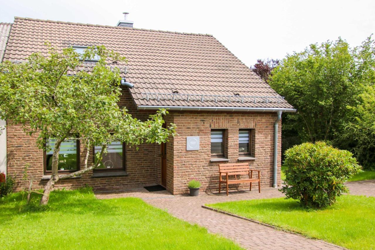 Ferienhaus Eifelnest Scheid  المظهر الخارجي الصورة